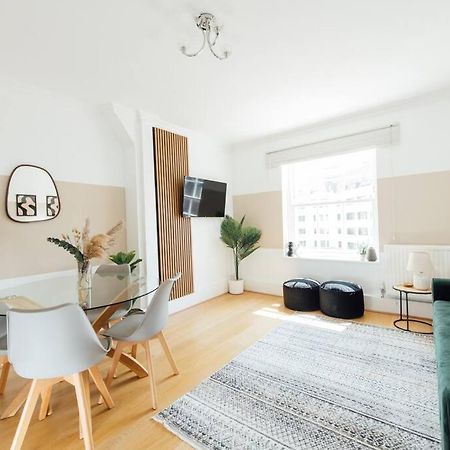 Charming 2 Bedroom Flat In The Heart Of Kings Cross, Лондон Екстериор снимка