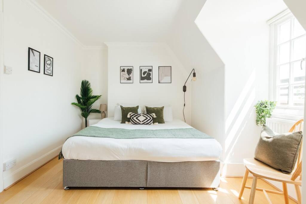 Charming 2 Bedroom Flat In The Heart Of Kings Cross, Лондон Екстериор снимка