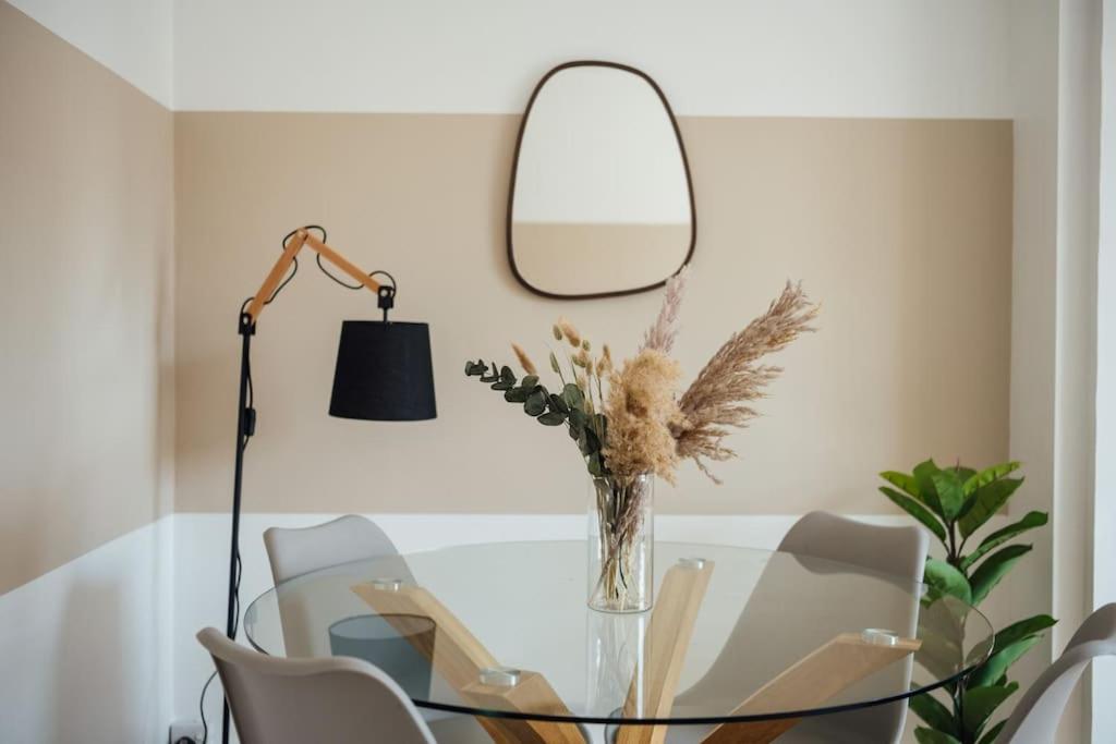 Charming 2 Bedroom Flat In The Heart Of Kings Cross, Лондон Екстериор снимка