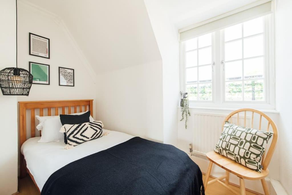 Charming 2 Bedroom Flat In The Heart Of Kings Cross, Лондон Екстериор снимка