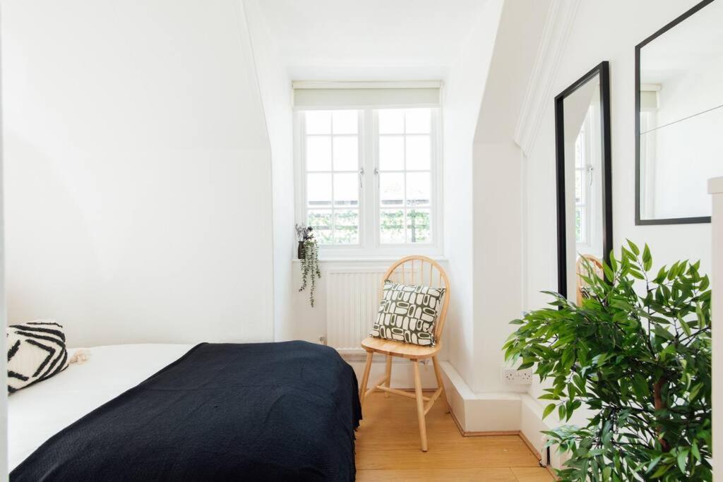 Charming 2 Bedroom Flat In The Heart Of Kings Cross, Лондон Екстериор снимка